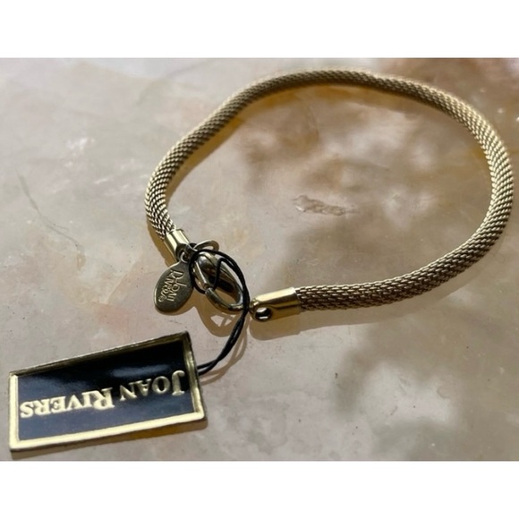 Joan Rivers Herringbone Western Antique Large Gold Clasped Bracelet - Picture 11 of 11